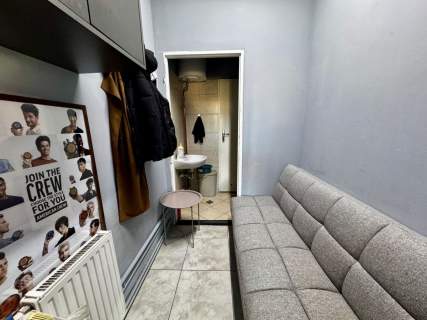 Lokal do wynajęcia   idealny pod barbera / usługi