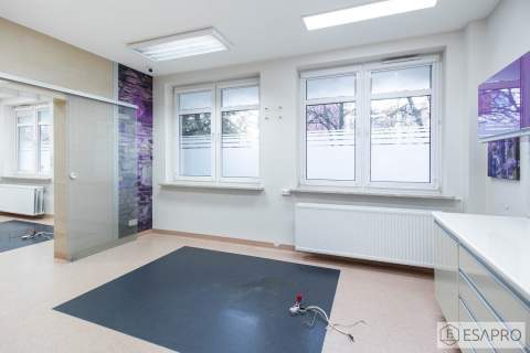 Lokal medyczny/biurowy w centrum dużego osiedla