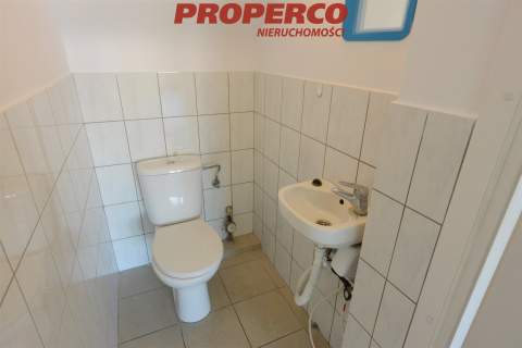 Lokal pow. 64 m2, Daleszyce, Centrum
