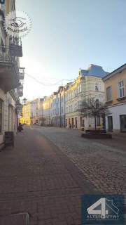 Kamienica z lok. frontowym, duży parking, Tarnów