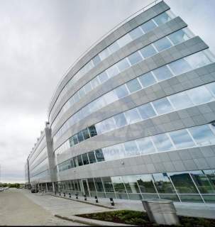Lokal na parterze na wynajem Al. Jerozolimskie