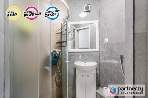 DOM Z 6 NIEZALEŻNYMI APARTAMENTAMI W ŁEBIE