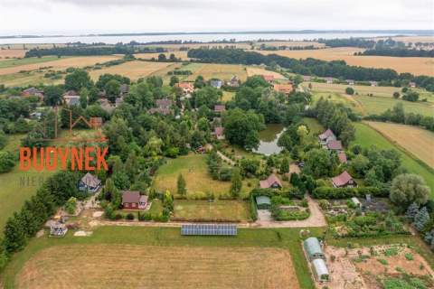 Działający ośrodek wypoczynkowy nad morzem, 2 domy