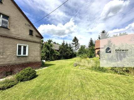 DOM Z ZABUDOWANIAMI I DUŻĄ DZIAŁKĄ   BUSZKOWICE 