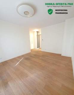 2-pokojowe mieszkanie z osobną kuchnią i balkonem