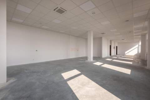 Lokal na wynajem 209,41 m2 Nowoczesna przestrzeń dla Twojej firmy