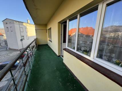 Duży salon, balkon, centrum, ogrzewanie gazowe