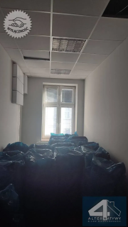 Kamienica z lok. frontowym, duży parking, Tarnów
