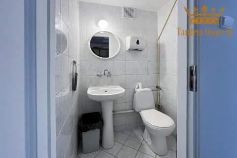 Wynajmę lokal 65m2 przy hali mirowskiej i teatrze capitol w centrum