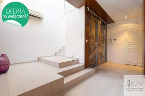 Dwupoziomowy penthouse na wynajem