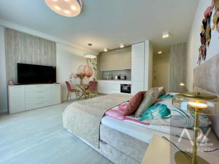 APARTAMNET 31.79 m2 POMIĘDZY MORZEM A JEZIOREM 