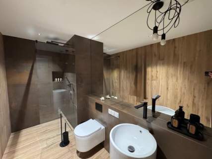 NAJEM DŁUGOTERMINOWY 2 APARTAMENTY z 2 miejscami postojowymi