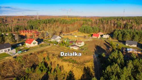 Wyjątkowa działka budowlana. Las i jezioro.