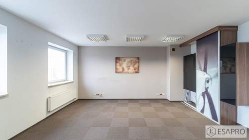 PODZIAŁ NA GABINETY / ŁAZIENKI / KUCHNIA - PARKING