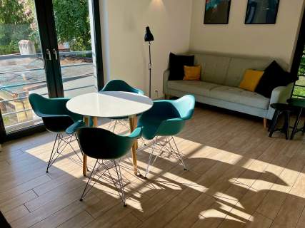 Kameralny apartament z parkingiem na Dąbrowie