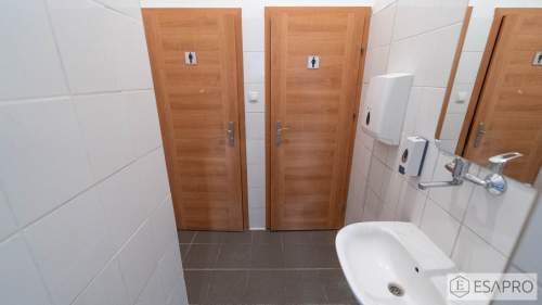 DUŻY LOKAL Z ZAPLECZEM SANITARNYM - SPORT/REKREACJ