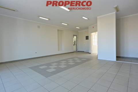 Lokal pow. 64 m2, Daleszyce, Centrum