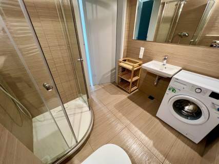 Kameralny apartament z parkingiem na Dąbrowie