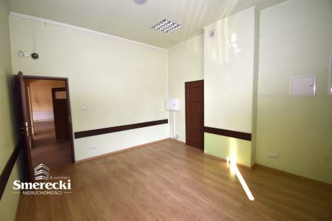 Lokal użytkowo-handlowy przy ul. Kolejowej o pow.