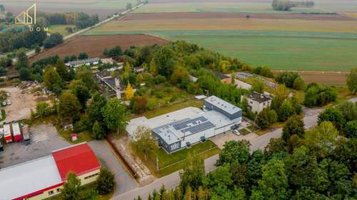 Budynek z częścią produkcyjną i mieszkalną