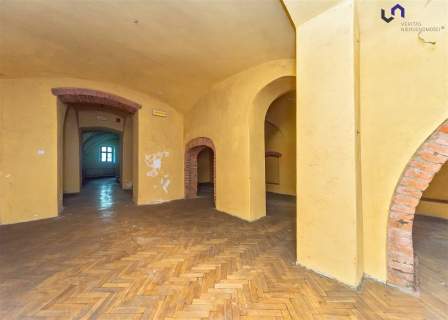 Nieruchomość komercyjna na sprzedaż, 1032,28 m2, Bielsko-Biała