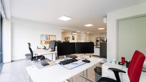 nowy lokal biurowo usługowy 110 m2 Sakwina