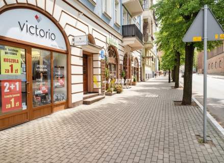 Lokal z możliwością przerobienia na mieszkanie.