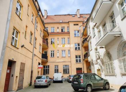 Lokal z możliwością przerobienia na mieszkanie.