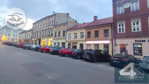 Kamienica z lok. frontowym, duży parking, Tarnów
