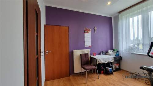 Parter domu na kolonii. Żółtnica ul. Dworcowa.