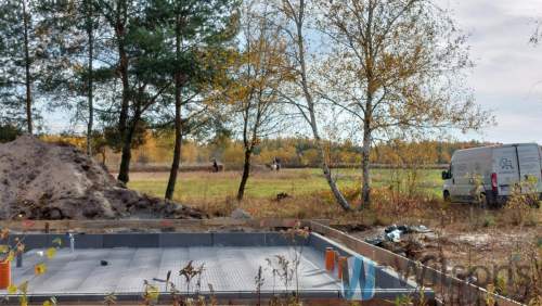 Pół bliźniaka z widokiem na las i łąki