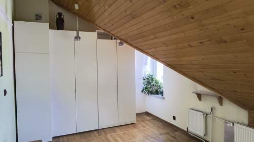 Pawlaczyka 132m, w tym 4pok.,2 łaz.,taras garaż, piwnica.