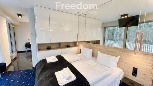 Apartament z panoramicznym widokiem lasu w Lividus