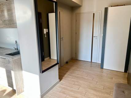 Kameralny apartament z parkingiem na Dąbrowie