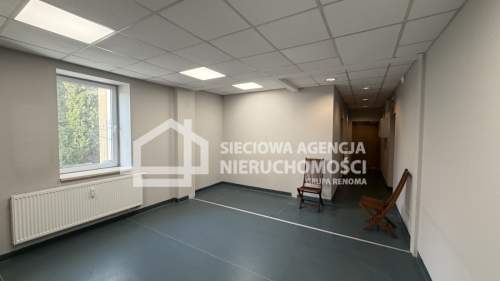 Lokal z witryną na parterze na Działkach Leśnych