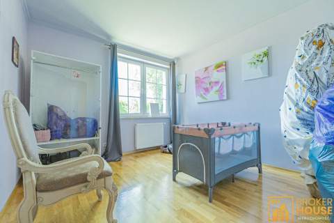 Urokliwy dom w spokojnej okolicy/ 4-pokoje/ Duży ogród