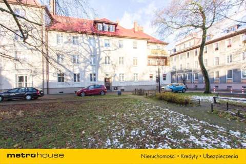 Atrakcyjne trzypokojowe w kamienicy. Niski czynsz