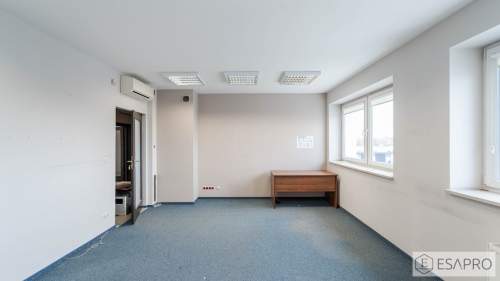 PODZIAŁ NA GABINETY / ŁAZIENKI / KUCHNIA - PARKING