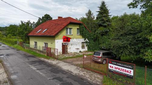 Dom wolnostojący na dużej działce - Krzyżowa 