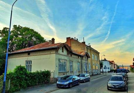 NOWA CENA ZABYTKOWA KAMIENICA W CENTRUM MIASTA, JASŁO, UL. UJEJSKIEGO
