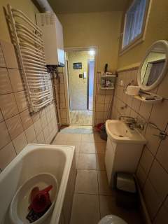 Duży salon, balkon, centrum, ogrzewanie gazowe