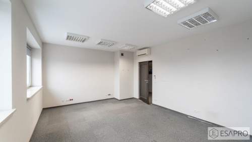 PODZIAŁ NA GABINETY / ŁAZIENKI / KUCHNIA - PARKING