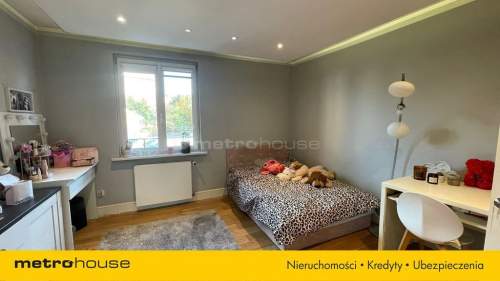 4-6 pokoi, ponad 100m2, UMK, budynek z cegły