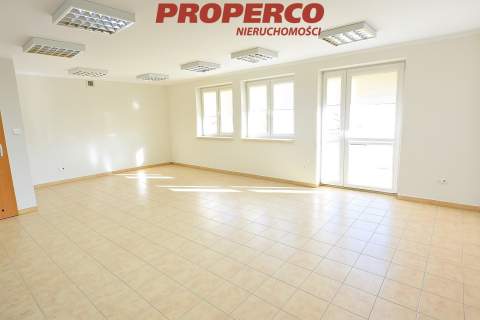 Lokal pow. 43,5 m2, Daleszyce, Centrum