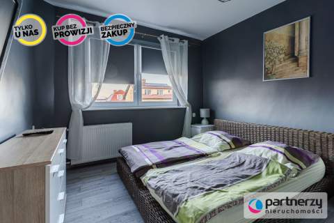 DOM Z 6 NIEZALEŻNYMI APARTAMENTAMI W ŁEBIE