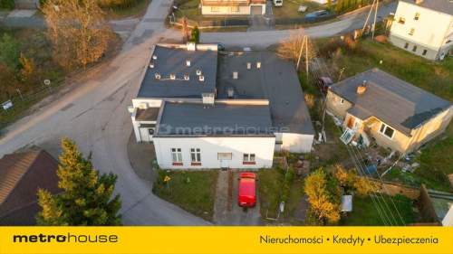 Obiekt usługowy z powierzchnią mieszkalną 430 m2.