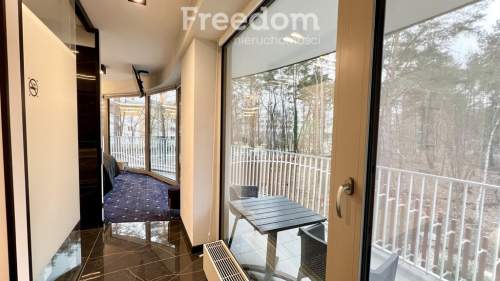 Apartament z panoramicznym widokiem lasu w Lividus