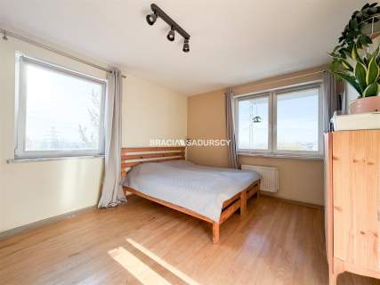 3-pok z garażem, balkon - dla rodziny