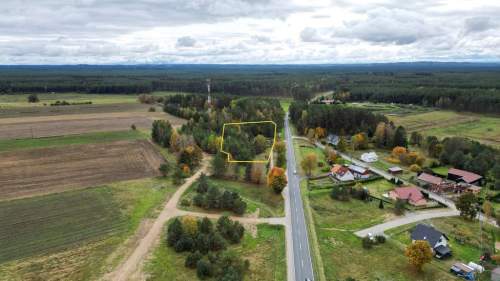 Działka inwestycyjna przy drodze DK-21.
