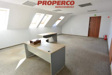 Lokal pow. 44 m2, Daleszyce, Centrum